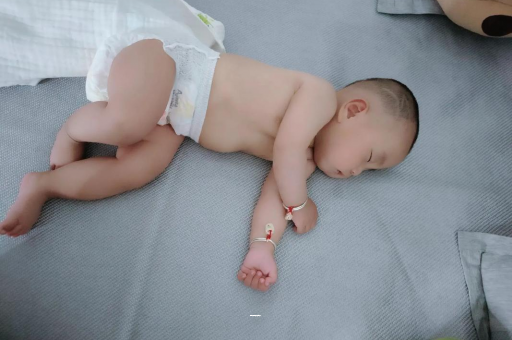 丽江宝宝黄疸值多少才正常